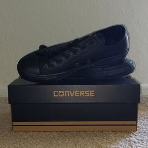 Women's Chuck Taylor All Star Leather Low Tops